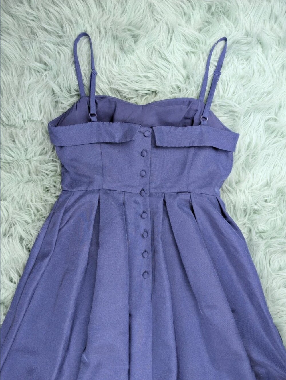 ModCloth Sateen Pleated Fit And Flare Swing Dress - Picture 3 of 4